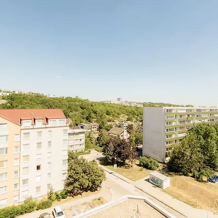 Apartment Karlovka With Balcony